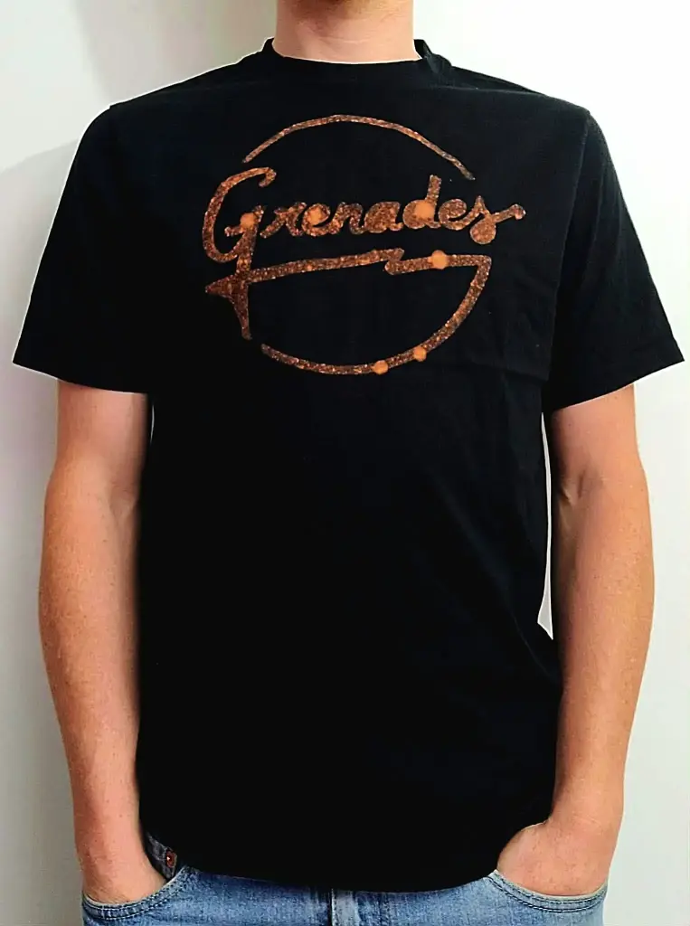 T-Shirt Grenades Noir - Logo torse
